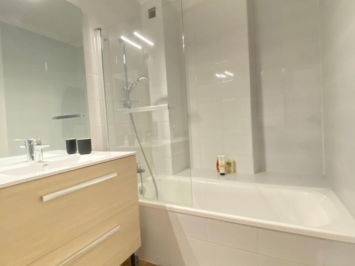 Charmant T3 Renove En Centre-Ville D'Annecy Avec Balcon, Ascenseur Et Parking Prive - Fr-1-432-83 Exteriör bild