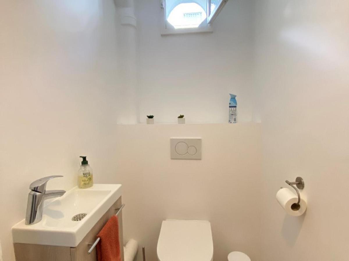 Charmant T3 Renove En Centre-Ville D'Annecy Avec Balcon, Ascenseur Et Parking Prive - Fr-1-432-83 Exteriör bild